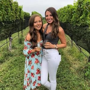 Meet your Posher, Alexis